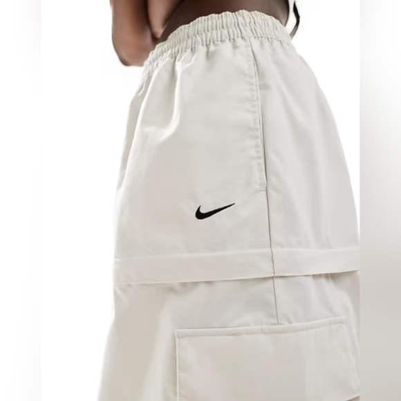 Nike  Woven 2 N 1  Maxi and Mini  Skirt With Zip detail In Beige - Picture 3 of 4